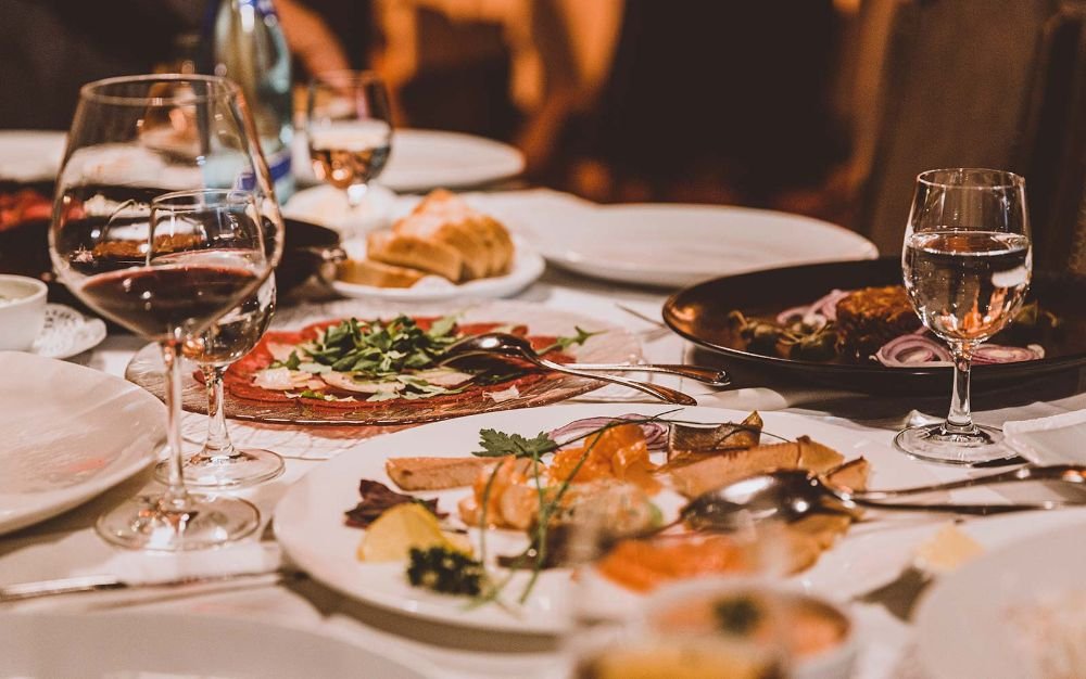 Private chef service charcuterie and wine pairing
